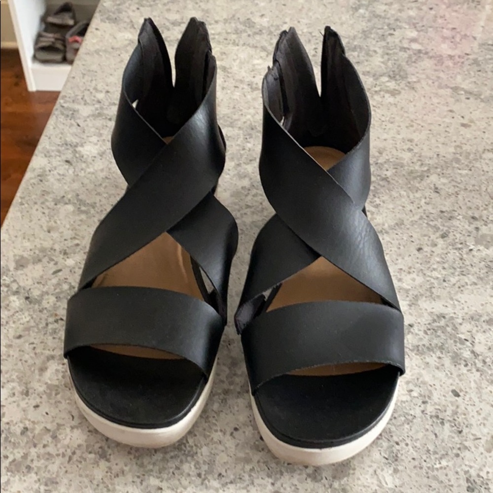 Eileen Fisher like sandal